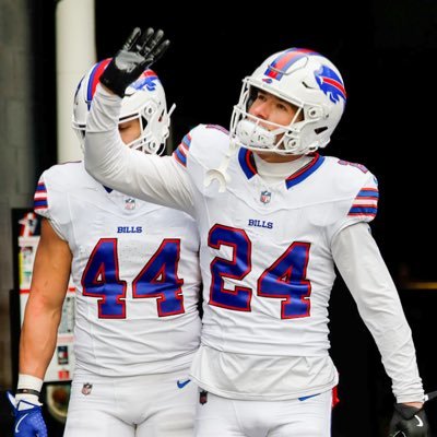 EvryoneH8sChris's profile picture. Barber💈 / 3x High-School "Most Popular Lame" 🏆🏆🏆