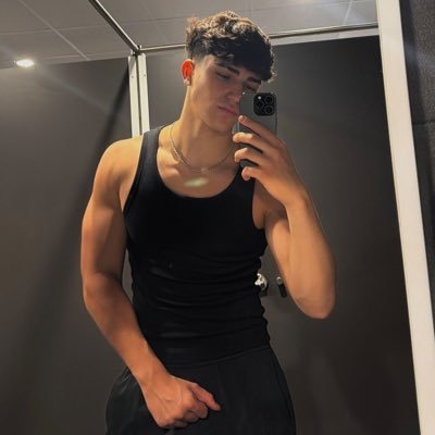 Jonnyfreak7's profile picture. Motivation • Success • Mindset💙🦅