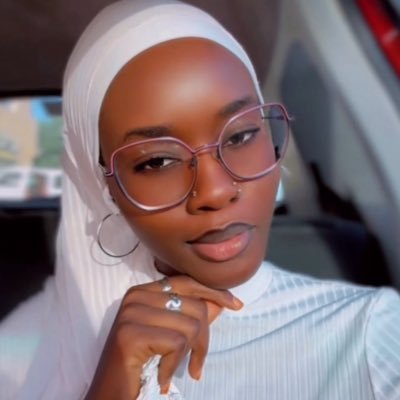 mc_evah's profile picture. @mc_evah tous les réseaux || Say Alhamdulillah, no matter the situation || #Digital || 🏀#Lakers ⛹🏾‍♀️ || ⚽️#Madrilène 🥅