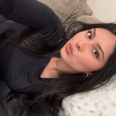 pam_dizzle's profile picture. 