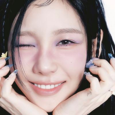 chrisppea's profile picture. Sone💕| SNSD🩷| Taeyeon💜| Tiffany🖤| Sunny🐰| Yuri🦪| Sooyoung🍔| Hyoyeon💃| Yoona👸🏻| Seohyun🪽 + sy🧊 &amp; others 
💥⚡☄️