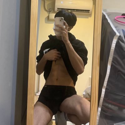 czcxiao_03's profile picture. 我本人176/58/奶狗1 新北人 此帳號內有🔞未滿十八禁止觀賞 2隻帳號都被封 @czc000814 @slo789768 🥲#預約按摩找我 #付費拍片聯名 #可以一起yellow 這是我新創的fansone: https://t.co/4Kj0YndNNO