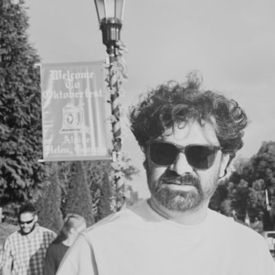 Theeigen's profile picture. Student.