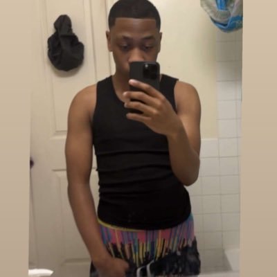 melgwuapo's profile picture. Here to have fun 🤫 NYC Brooklyn