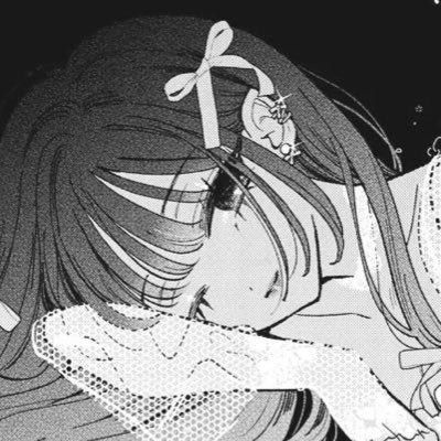 stellaruu's profile picture. ♥︎ all socials are linked below ↓