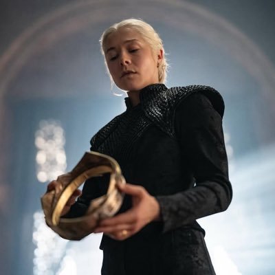 rhaenyrasbae's profile picture. queen rhaenyra targaryen akgae 🩷 || rhaenyra should brutually murder all of tg truther