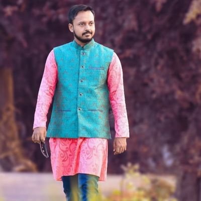 Abhishe47633605's profile picture. 💛🩷🤍💙🧡🤎❤🖤💚💜