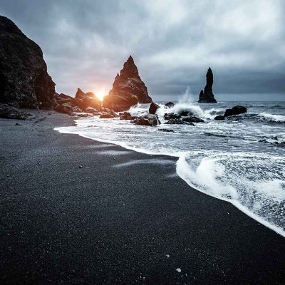 JosiT18011968's profile picture. Invested in Crypto since April 21/first step with "HOSKY"/Discord tomtombeast/Profile picture "Black Beach Iceland"