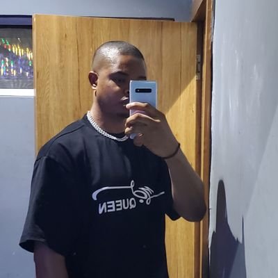 Osusumoney001's profile picture. 