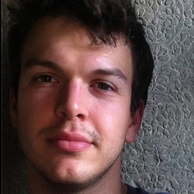 Thom855880's profile picture. 