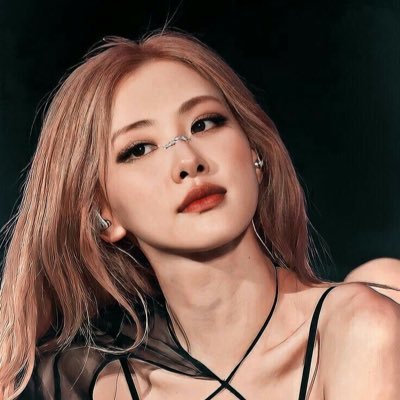 curlyeggyy's profile picture. Baby EXO-L | TEUME | BLINK | #eggybudols for budols #eggymerch for merch posts #eggyedits for photo and video edits 🍳🥚🏳️‍🌈