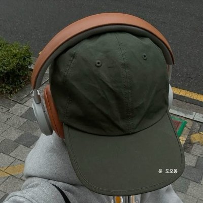 kenxtucky's profile picture. #1 yapping machine | tarot reader