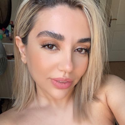 itssepiiideh's profile picture. مقدمتان گلباران 🌹🌹🌹