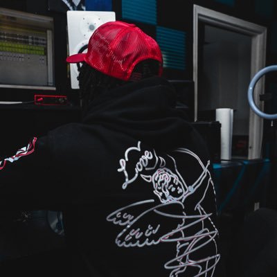 SleazyDash72's profile picture. Artist • Engineer • Photographer • Videographer | DM For Booking | #LLB #FreeNutty #527Duece