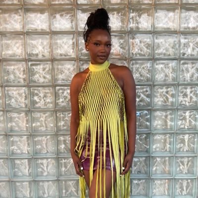 vitaminaye_'s profile picture. quite literally here to twatch myself later