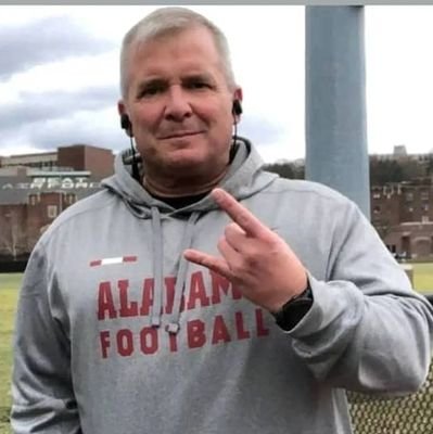 DerekWilli62216's profile picture. 