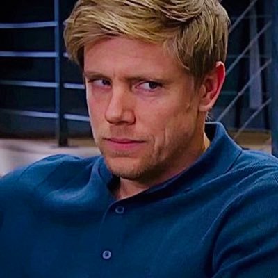 itscharlzie's profile picture. 