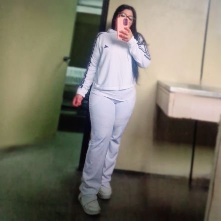 Kcedest's profile picture. Tan perfecta como sus bellas imperfecciones 🥰