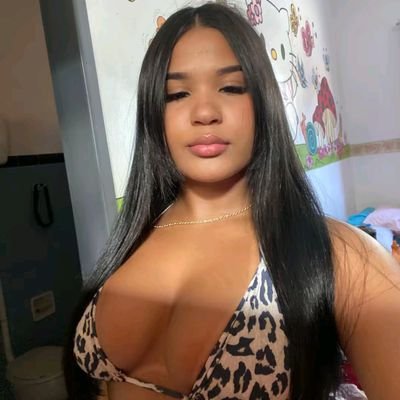 esterlionata's profile picture. 