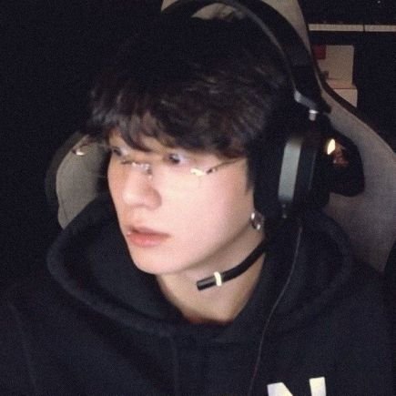 9697KELVIN's profile picture. 