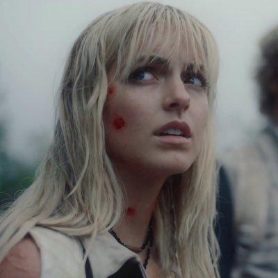 maysileecomfort's profile picture. ⋆˚𝜗𝜚˚⋆