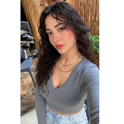 kendinepaarol's profile picture. Reçeteyi değil, hayatı yanlış okuyorum bazen. #ruhvesinirhastalıklarıhastanesi