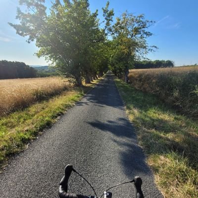 Univers_Alex_'s profile picture. Énergie, Spatial 🇨🇵☢️🌻🚀🏉 | doctorant en micro-elec & autom