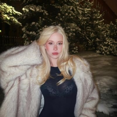 DopamineDripss's profile picture. Your daily dose of aesthetic rush. ✨