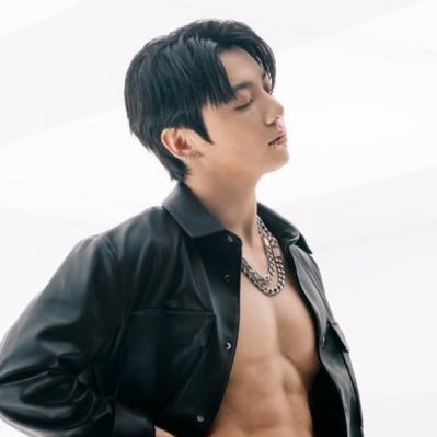 JUNGKOOKKlE's profile picture. September’s first miracle. Taehyung’s yappy bunny.