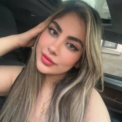 paricheeee's profile picture. 