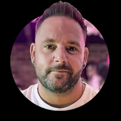 richard_carpent's profile picture. Self taught graphic designer who loves creating awesome vectors - Check my videos out on @youtube https://t.co/TmnyvA0Tez