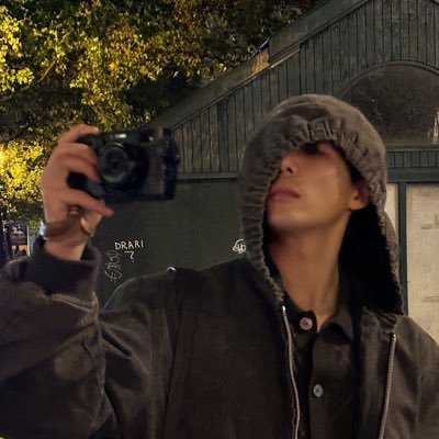 Simon49614068's profile picture. 