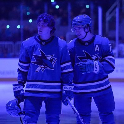 Marciebunny's profile picture. They/Them 22 Cosplayer 🏳️‍🌈🇨🇦| Cosplay and Hockey Enthusiast: Canucks, Devils, Canes, Leafs and Sharks BM63…. Marciebunny.cos on all other apps