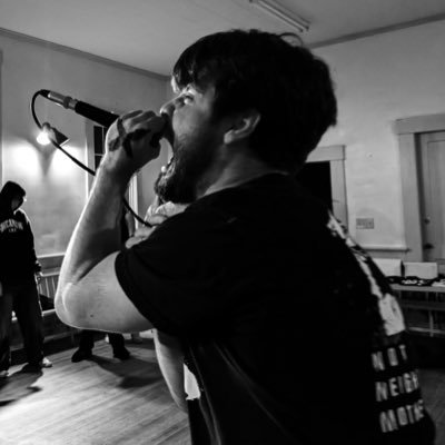 emoviolence617's profile picture. xxx | 24 | uponbrokenapologies