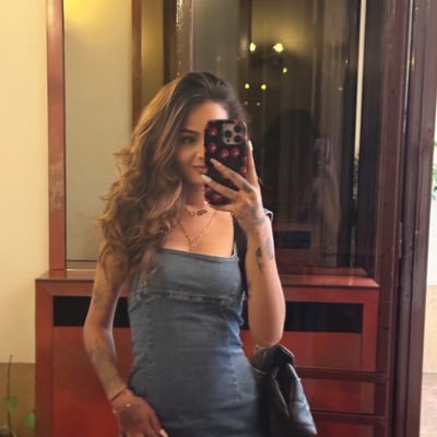 SindyOfficiel's profile picture. influenceuse qui vends pas de thé, chanteuse qui vends pas de disque • 🇵🇸 vivra