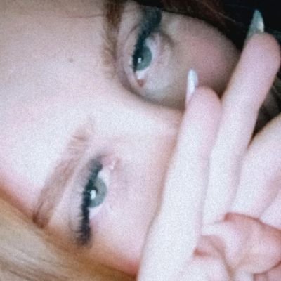 SabrinaCWB21's profile picture. 𝙰 𝚅𝙸𝙳𝙰 𝙼𝙴 𝙱𝙰𝚃𝙴, 𝙼𝙰𝚂 𝙴𝚄 𝙰𝙿𝚁𝙴𝙽𝙳𝙸 𝙰 𝙳𝙴𝚅𝙾𝙻𝚅𝙴𝚁 𝙽𝙾 𝚂𝙸𝙻𝙴̂𝙽𝙲𝙸𝙾 🐉