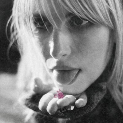 marienating's profile picture. . . . . . you let me dream, you let me dream 
#middlelaner! sai and trench fan. minor (15+)