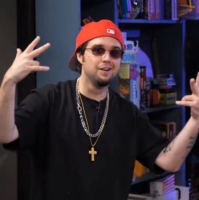 ihatemobo's profile picture. DID SOMEBODY SAY MEATLOAF?
she/they 🎸 smosh, omori, nso
mobo, radiohead, mitski