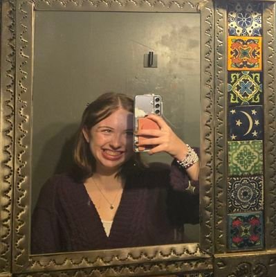 _imogenb's profile picture. cannot be chill about anything ever