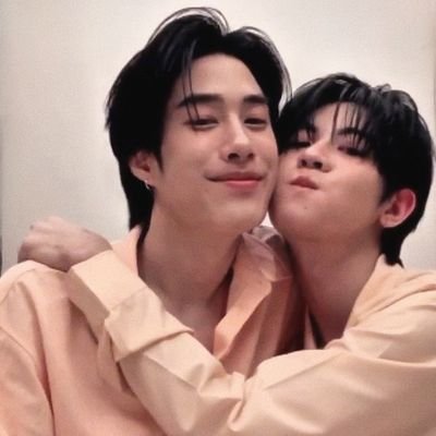 _badbye___'s profile picture. TleFirstone🩷💚☔️ | DMD Stan✨️| BTS🔎 | Yves 🍎 ||

I'm a millennial so apologies for the overuse of emojis