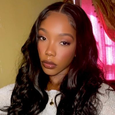 SkrrtOnTia's profile picture. 