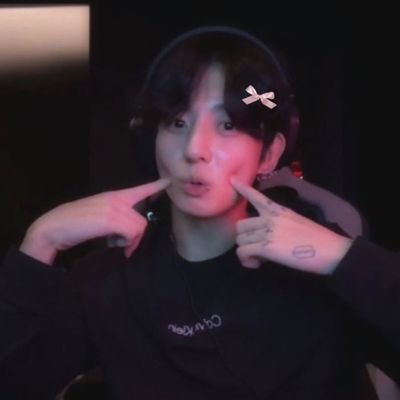 kook_airohpue's profile picture. 𝑬𝒗𝒆𝒏 𝒕𝒉𝒆 𝒔𝒄𝒂𝒓𝒔 𝒇𝒓𝒐𝒎 𝒎𝒚 𝒎𝒊𝒔𝒕𝒂𝒌𝒆𝒔 𝒂𝒓𝒆 𝒂𝒍𝒍 𝒑𝒂𝒓𝒕 𝒐𝒇 𝒎𝒚 𝒗𝒆𝒓𝒚 𝒐𝒘𝒏 𝒄𝒐𝒏𝒔𝒕𝒆𝒍𝒍𝒂𝒕𝒊𝒐𝒏 𐙚⋆˚｡⚝｡˚⋆𐙚