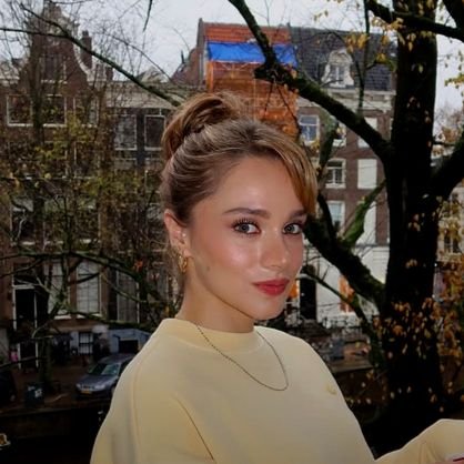 Amoulita2203's profile picture. ❤️🇩🇿❤️
Denmir 🌹
Halzey 👑