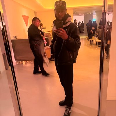AzizKanu5's profile picture. 🇸🇱🇳🇱🇫🇷📸 Just a normal Builder that’s all👷🏾‍♂️🤝🏾