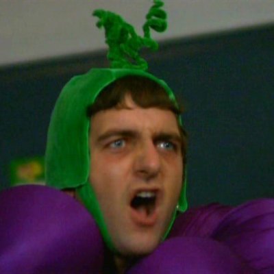 prograpist's profile picture. aspiring misogynist, practicing racist, devout badge burner, ace breadline bomber, proud citizen of the 51st state, advocate of repealing the 19th, 41% hype man