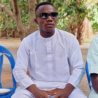 UbaPuyol's profile picture. Allah first 🙏 
I fear no one but Allah🔌
Son of a praying Parents❤ 
PeaceFam 010😍❤.