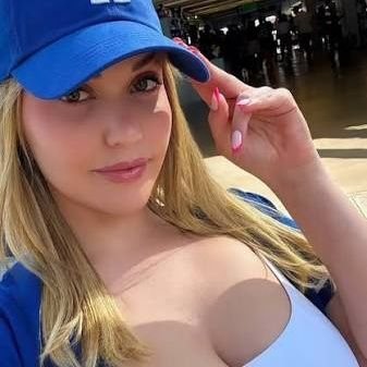 joyriana388074's profile picture. 