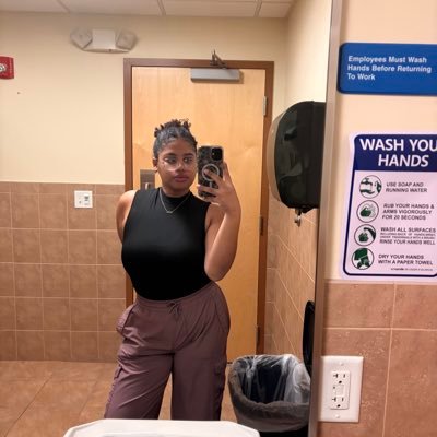 saritabebecita's profile picture. hold on tight spider monkey