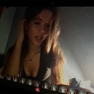 leafslftv's profile picture. sex and a smoke ★ #leafsforever + @5sos