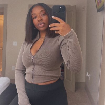 _kisskriss's profile picture. 